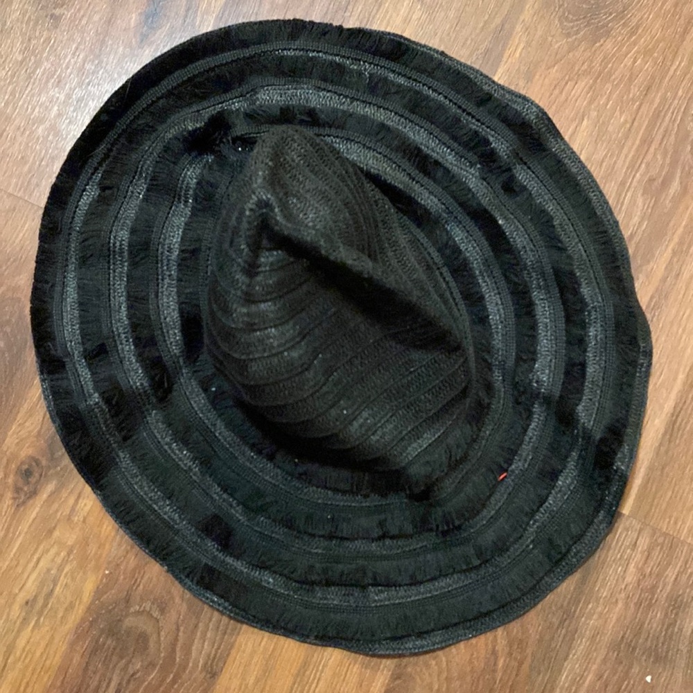 Stella & Dot beach hat